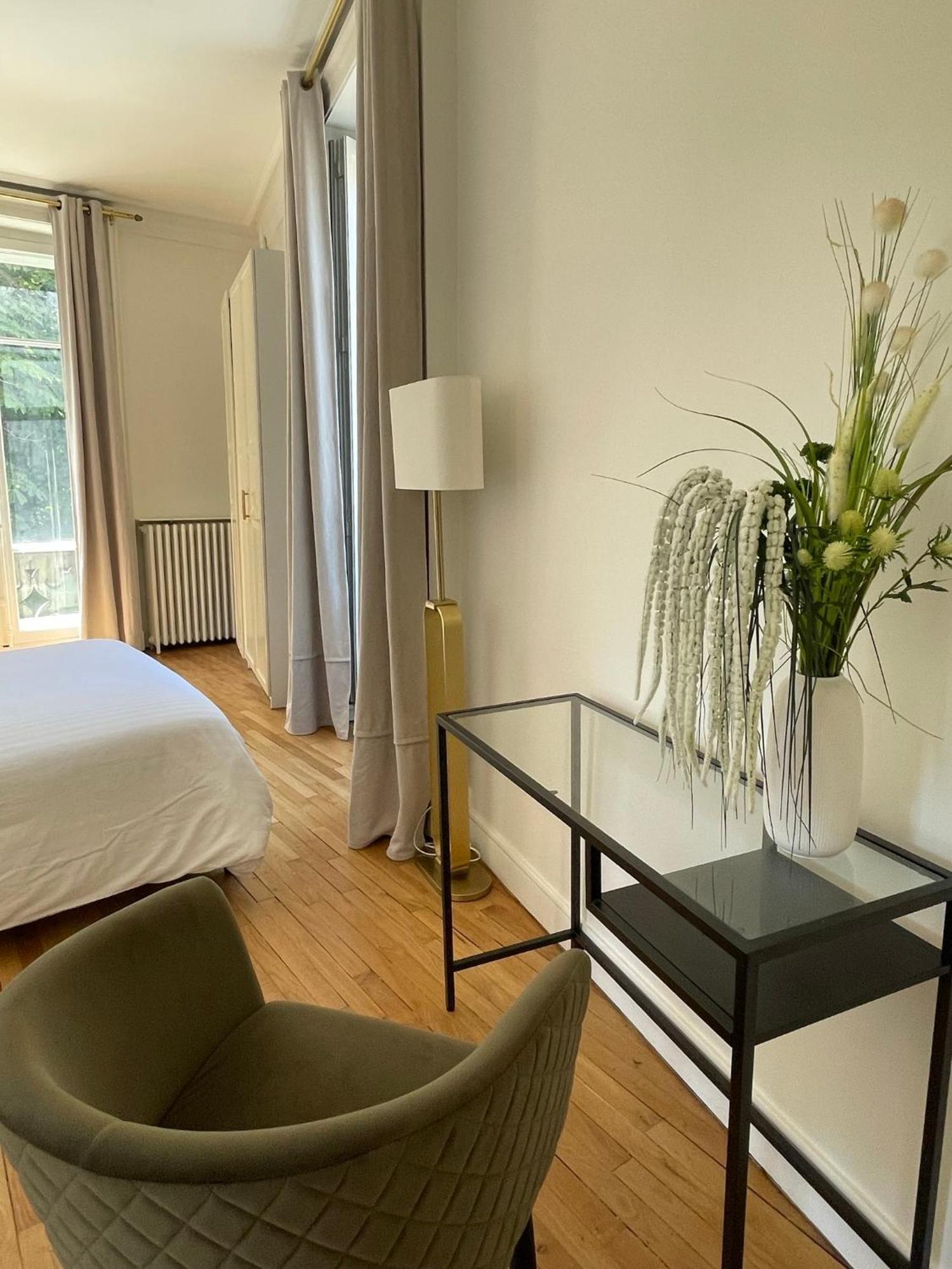 Grand Appartement D'Exception Au Chateau Randin Écully Dış mekan fotoğraf