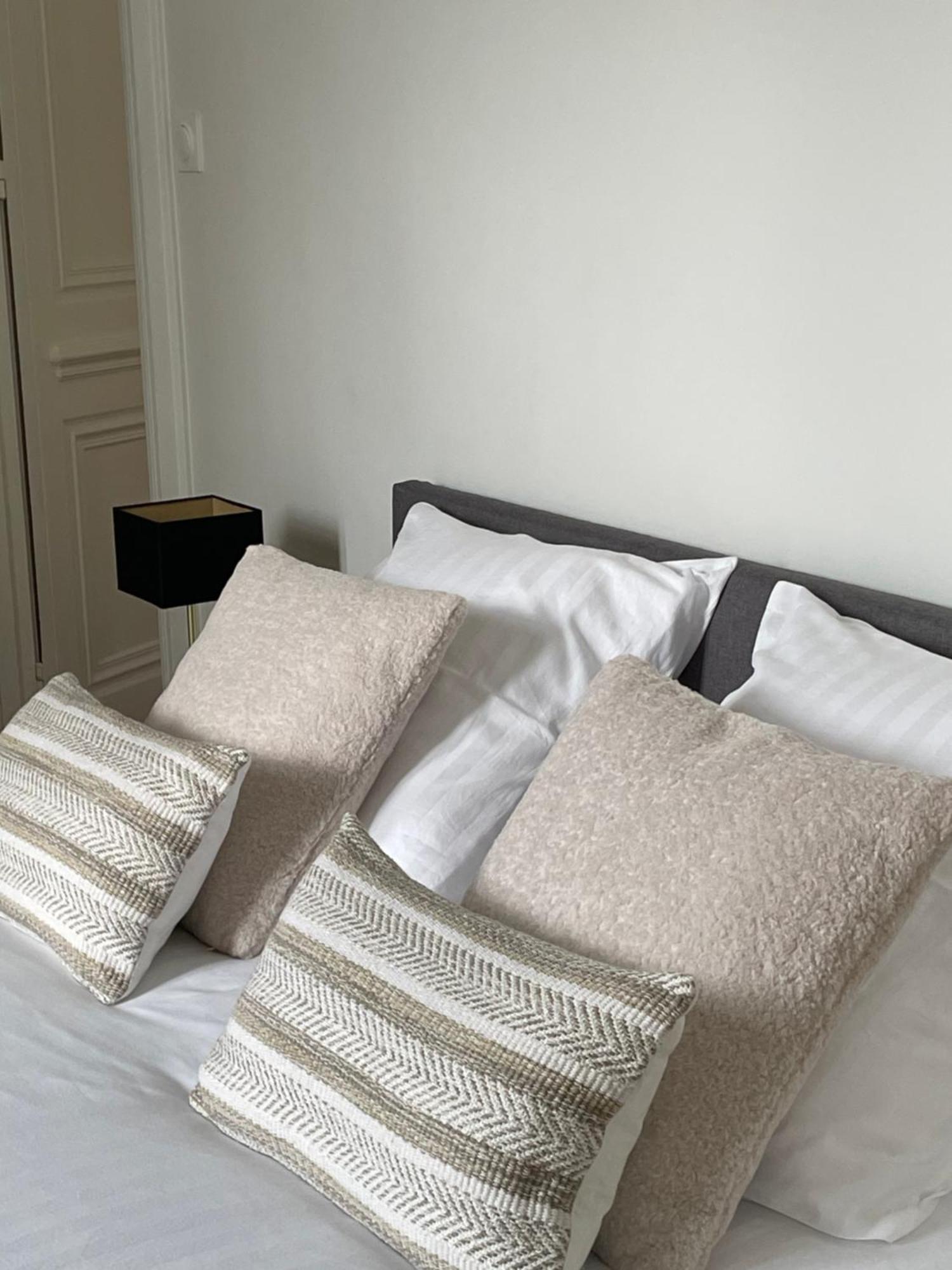 Grand Appartement D'Exception Au Chateau Randin Écully Dış mekan fotoğraf